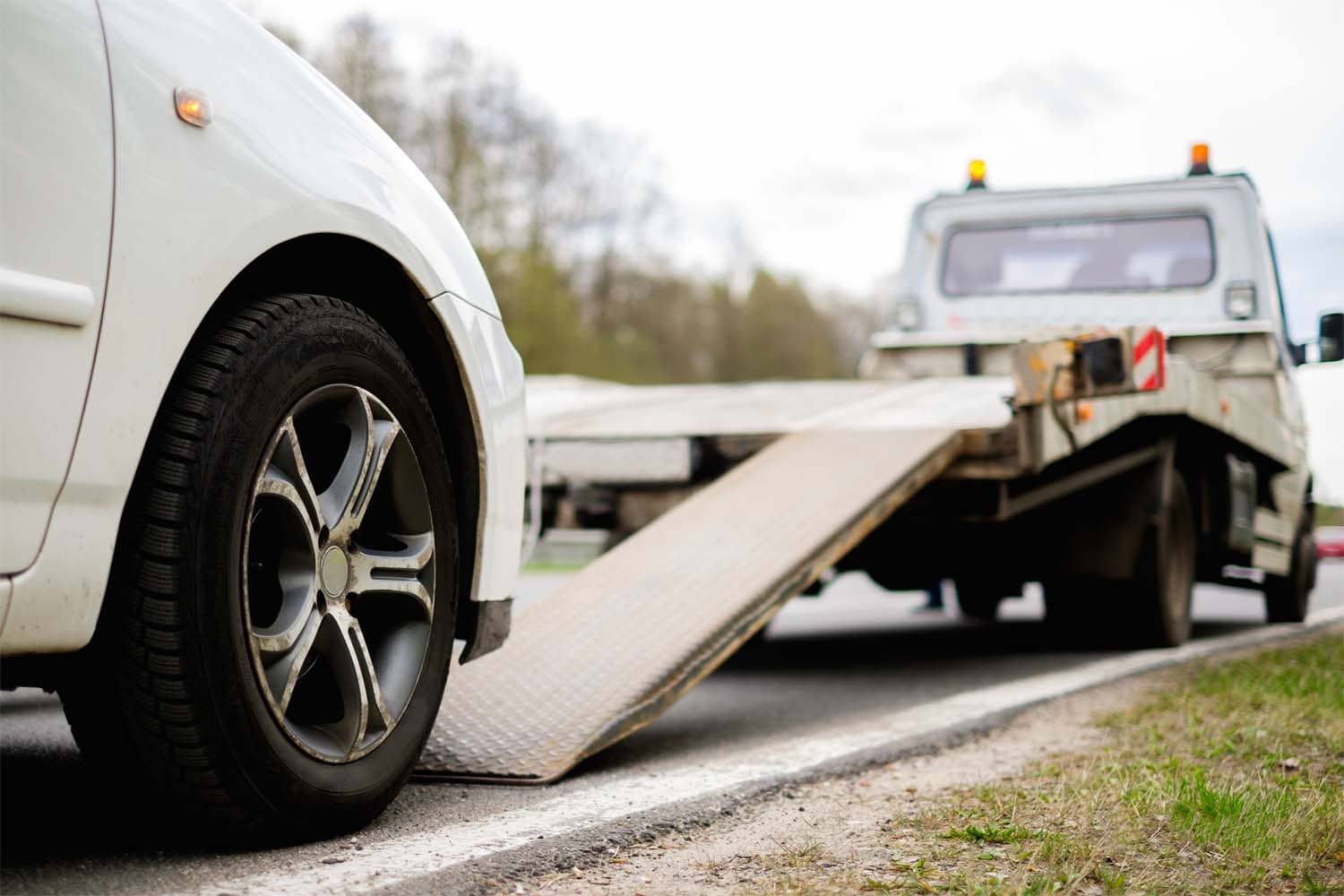 Reliable Brooklyn NY Towing Services offering 24/7 roadside and recovery assistance